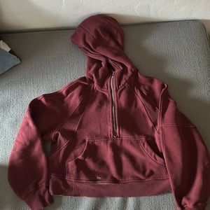 Lululemon Scuba sweatshirt. Cropped with hood burgundy